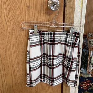 Plaid slit hem skirt